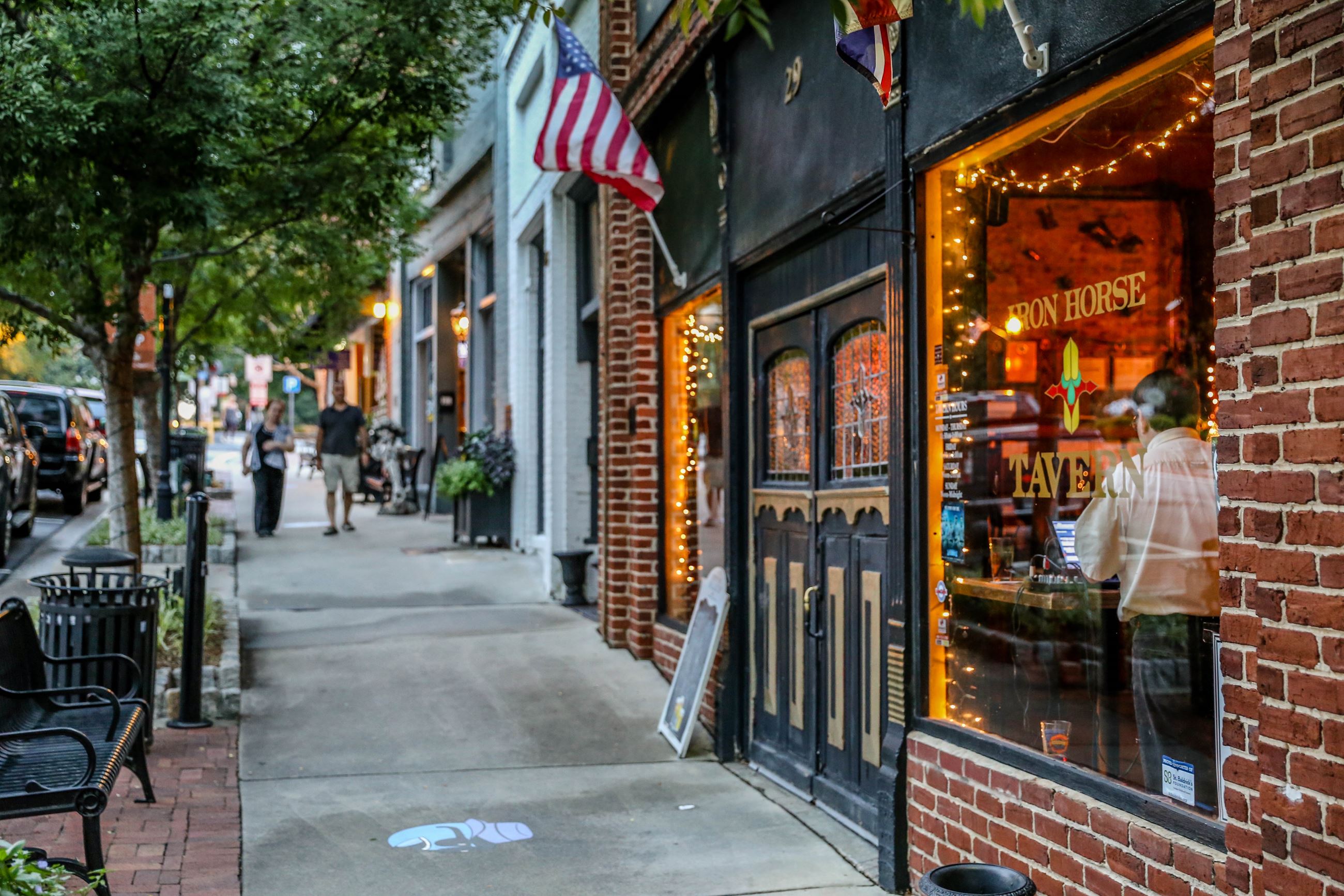exterior of pub - downtown storefront facade