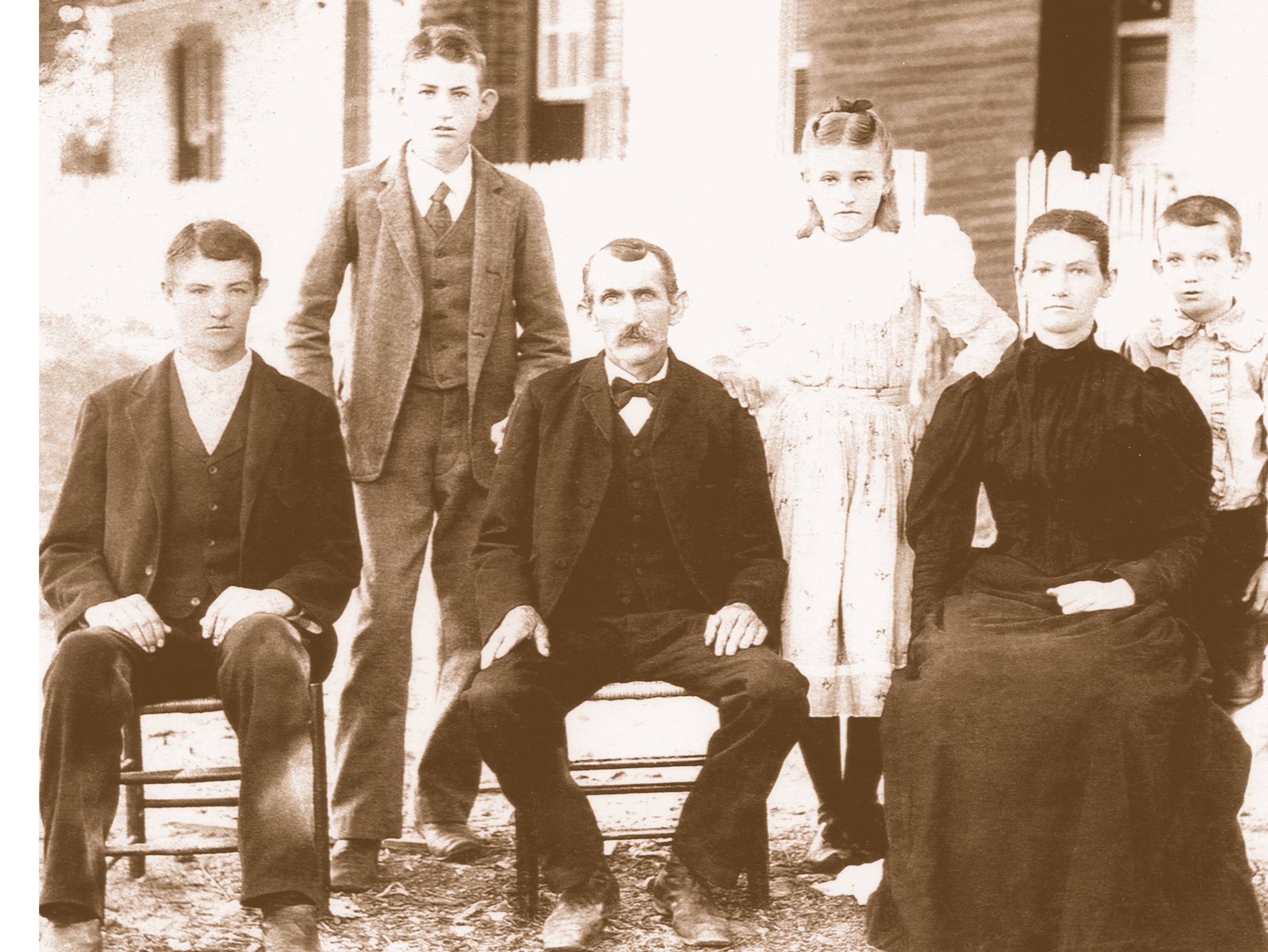 Dolph and Mindy Brown, with their children circa 1900 